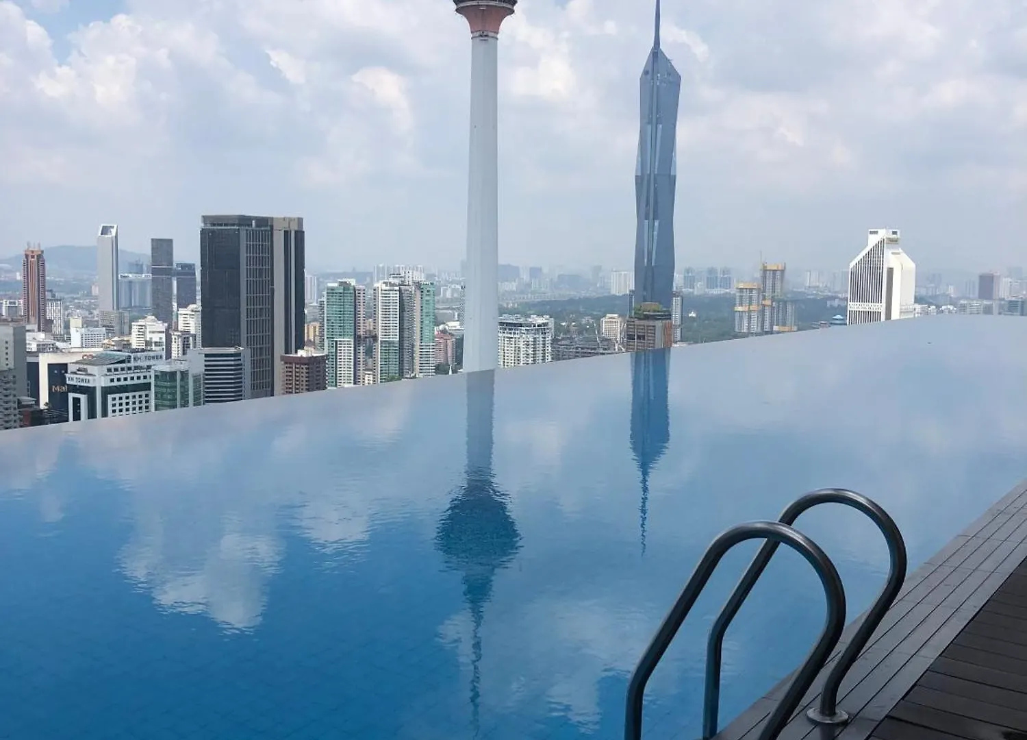 Platinum Kuala Lumpur By Sleepy Owl Suites contacts