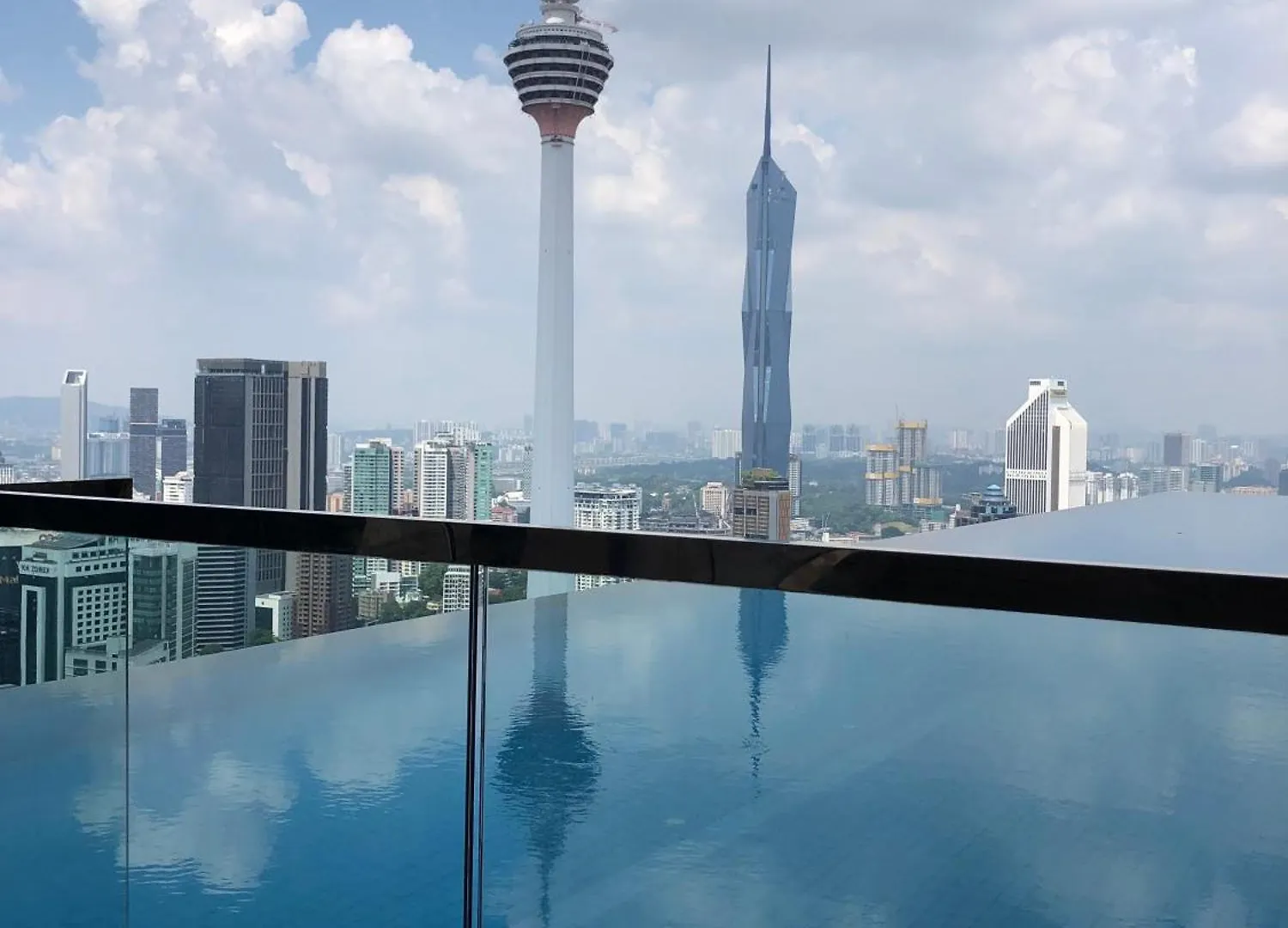 Platinum Kuala Lumpur By Sleepy Owl Suites 4*,